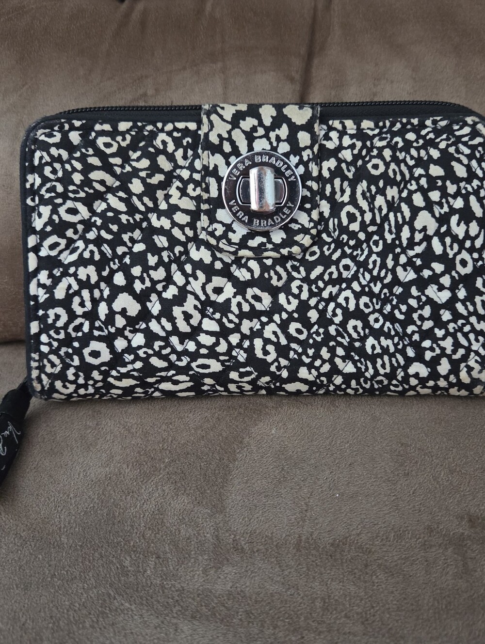 Vera Bradley Black & White Leopard-Print Turn-Lock Wallet